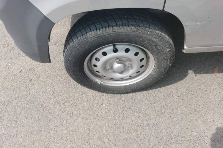 Used Wuling Zhiguang 2023 1.5L Practical Version 5/7 Seats Exterior 4