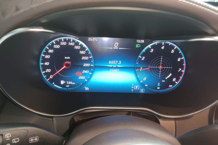 Used Mercedes-Benz GLC 2022 Facelift GLC 260 L 4MATIC Luxury Edition