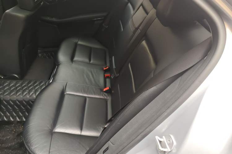 Used Mercedes-Benz E-Class 2011 E 300 L Fashion Prestige Model