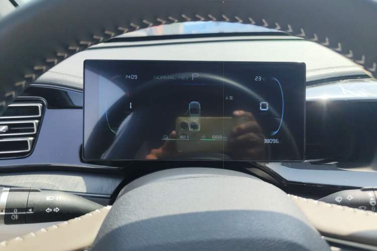 Used BYD Qin PLUS 2024 HONOR Edition DM-i 55KM Leading Model Instrument Cluster