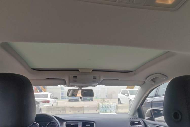 Used Volkswagen Golf 2014 1.6L Automatic Comfort Model
