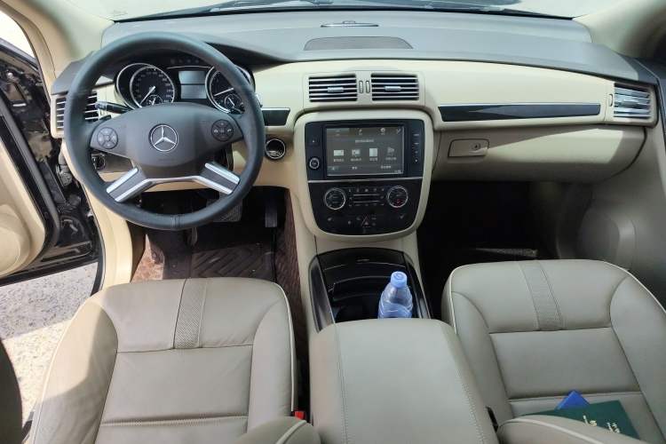 Used Mercedes-Benz R-Class 2014 R 320 4MATIC Luxury Model
