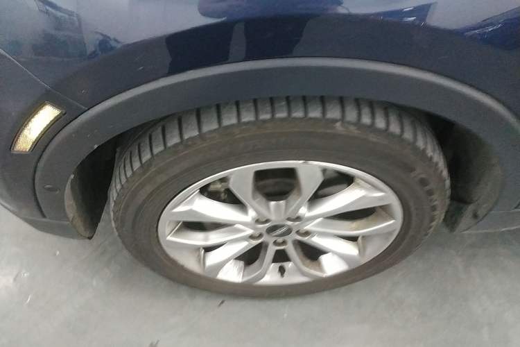 Used Lincoln MKC 2017 2.0T Two-Wheel-Drive Luxury Edition
