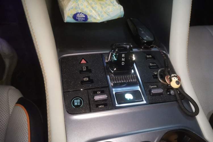 Used BYD Song PLUS New Energy 2023 Champion Edition DM-i 110KM Flagship PLUS Gear Lever