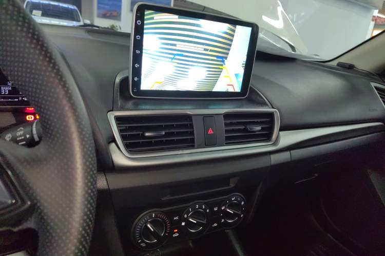 Used Mazda Mazda 3 Axela 2017 Sedan 1.5L Automatic Comfort Model Emission Standard China V
