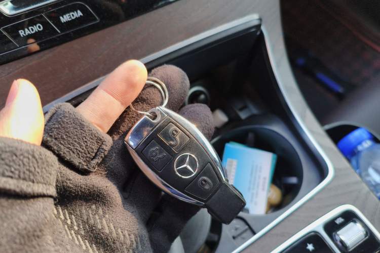 Used Mercedes-Benz GLC 2017 GLC 300 4MATIC Sport Edition Vehicle Key
