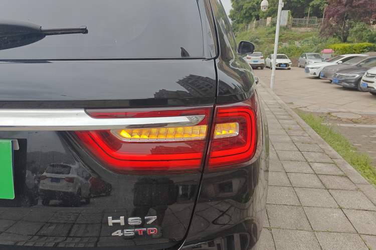 Used Hongqi HS7 2021 2.0T DCT Two-Wheel Drive Smart Connect Flagship Edition Right Rear Taillight