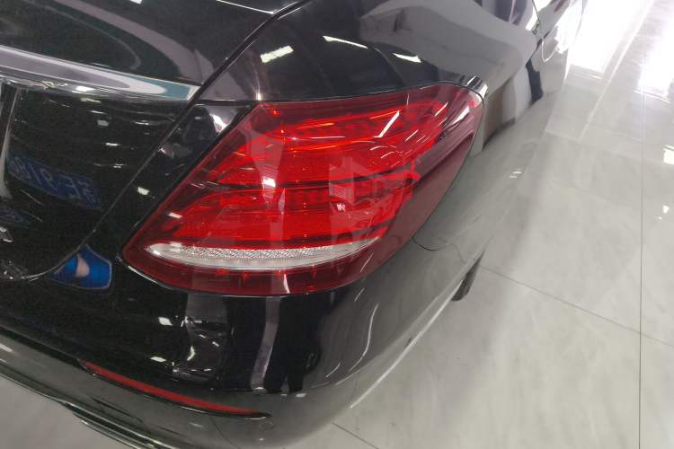 Used Mercedes-Benz E-Class 2018 Facelift E 300 L Luxury Edition
