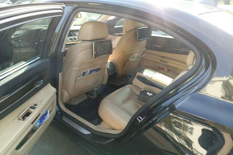 Used BMW 7 Series 2013 730Li Luxury Model