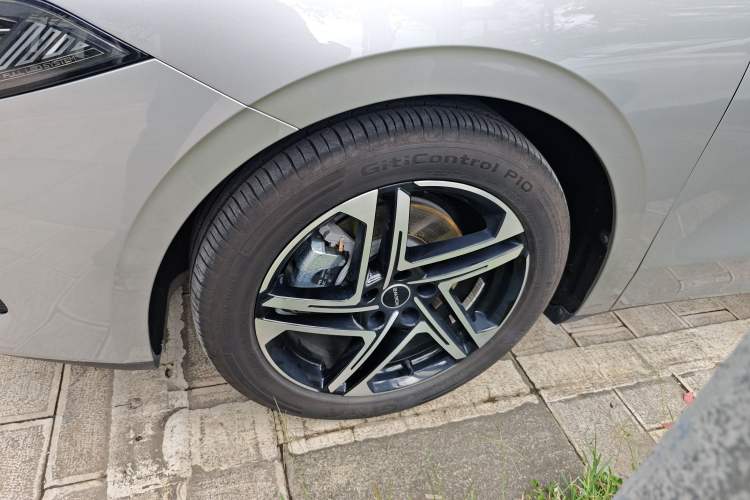 Used Roewe D7 2023 DMH 125km Flagship Edition