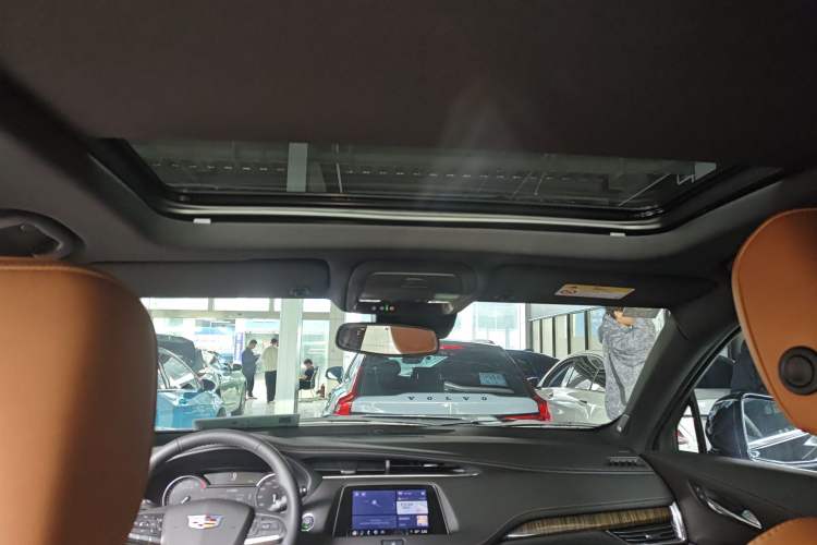 Used Cadillac XT4 2022 28T Two-Wheel Drive Prestige Version
