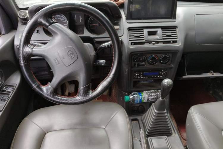 Used Leopaard 6481 2009 2.2L Manual 4x4
