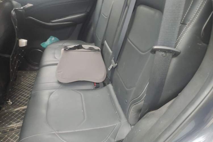 Used BYD Song 2021 Classic Edition 1.5T Automatic Elite Model Left Rear Seat