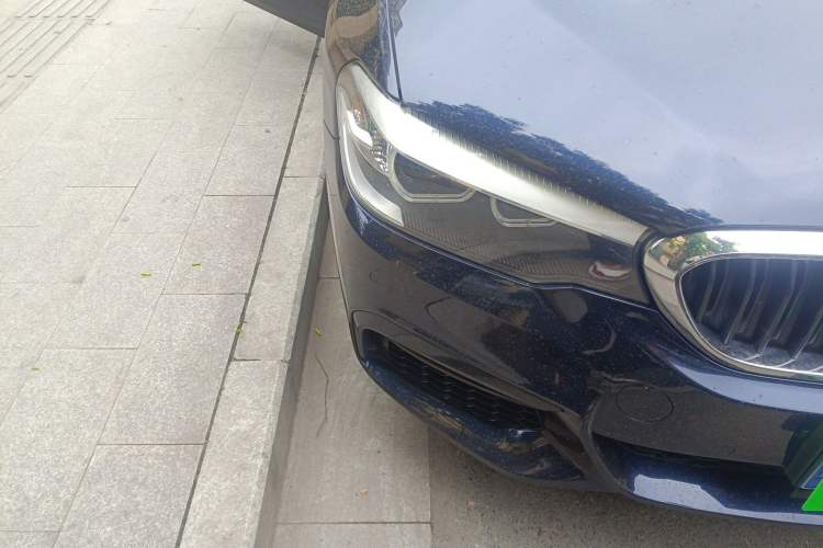 Used BMW 5 Series 2018 Restyled 530Li Leading Edition M Sport Package Right Front Headlight