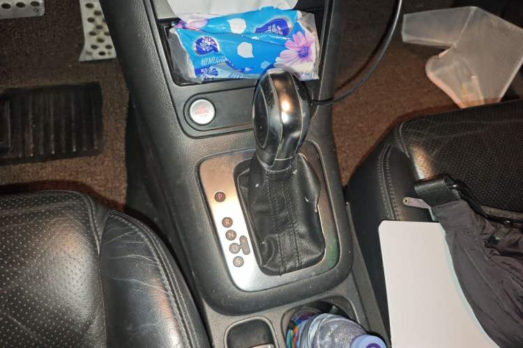 Used Volkswagen Tiguan 2013 1.8TSI Automatic Two-Wheel Drive Luxury Model Gear Lever