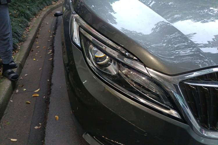 Used Buick GL8 2018 ES 28T Comfort Model China VI Standard Right Front Headlight