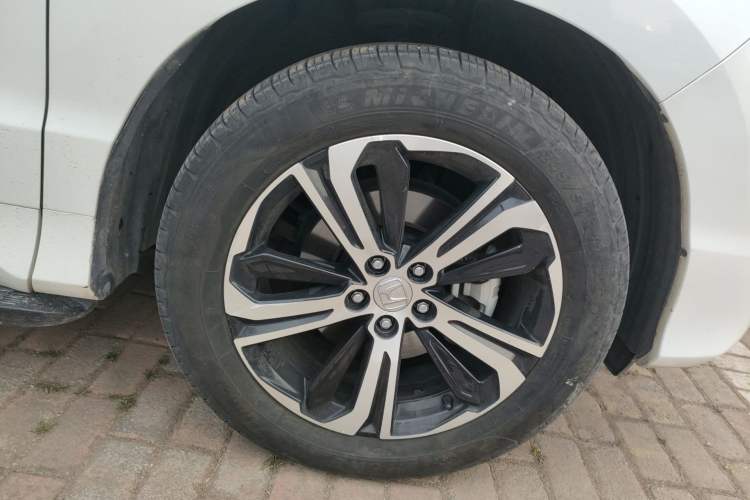 Used Honda UR-V 2017 370TURBO Four-Wheel Drive Prestige Edition China V Right Front Wheel Hub