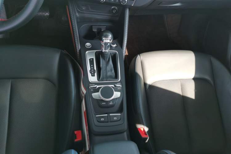 Used Audi Q2L e-tron 2019 Q2L e-tron Pure Electric Smart Style Gear Lever