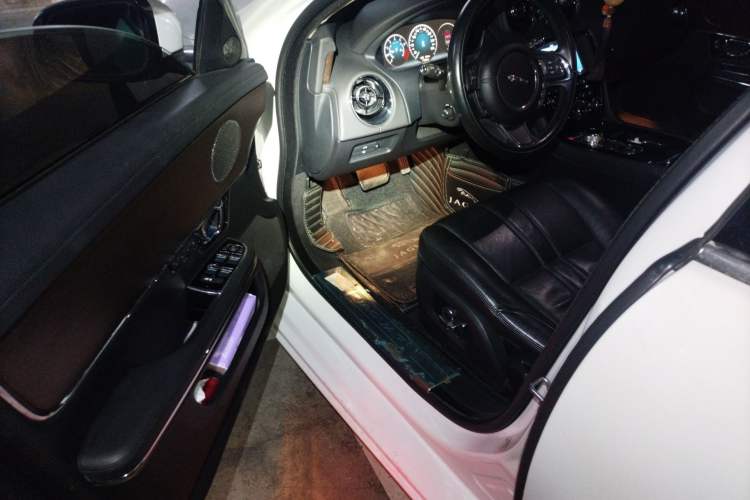 Used Jaguar XJ 2016 XJL 2.0T Two-Wheel-Drive Elegant Business Edition Driver Seat