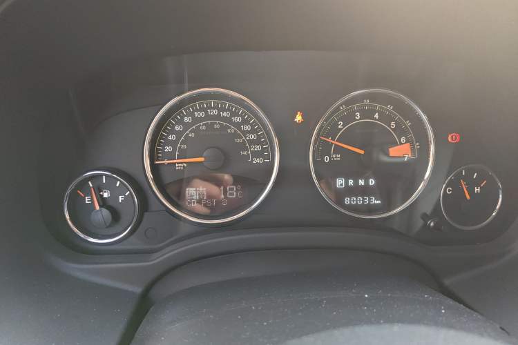 Used Jeep Compass 2013 2.0L two-wheel drive luxury version
