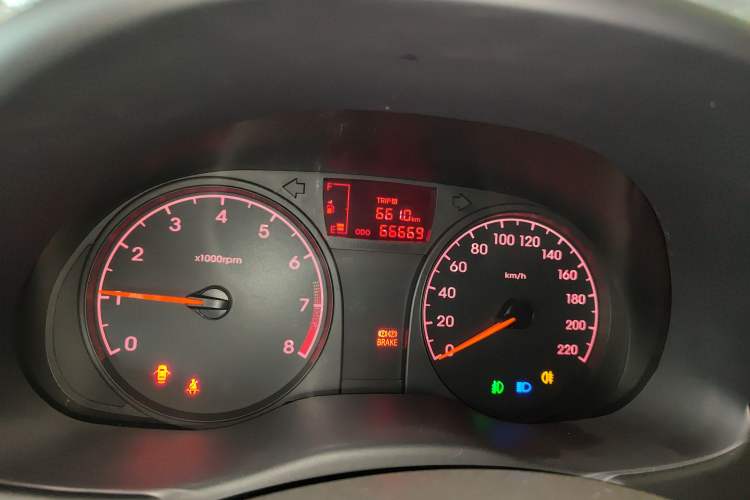 Used Hyundai Verna (older generation) 2016 1.4L Manual Smart GLS Trim