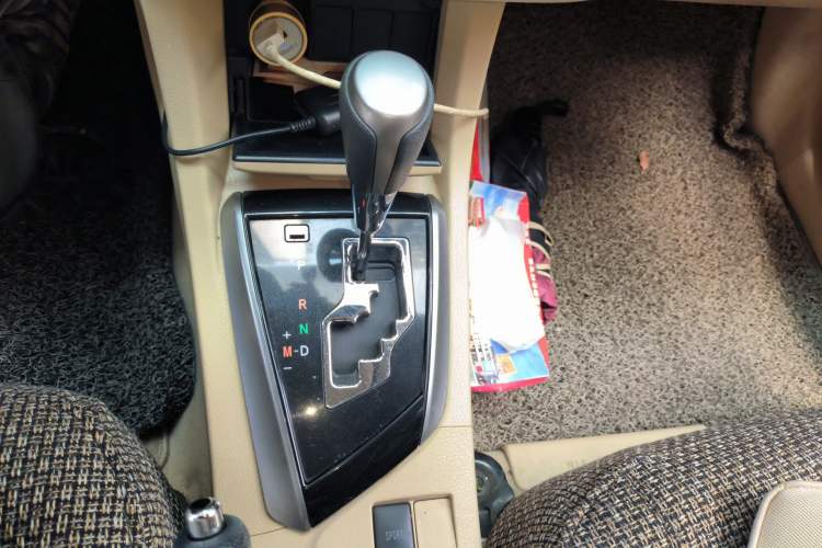 Used Toyota Corolla 2014 1.6L CVT GL Gear Lever