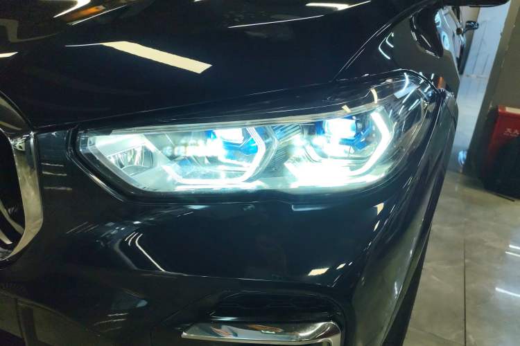 Used BMW X5 2022 Restyled xDrive 30Li Luxury Version M Sport Package
