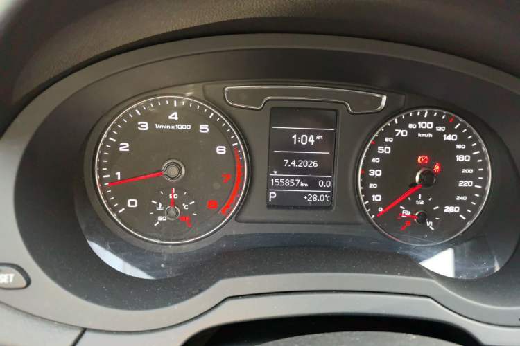 Used Audi Q3 2018 30 TFSI Fashion Edition Collector's Version Odometer Close Up