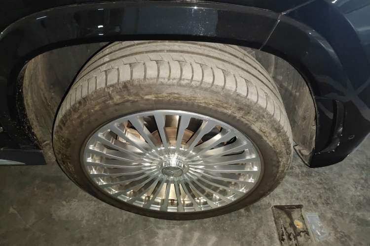 Used Mercedes-Benz GLS 2020 GLS 450 4MATIC Dynamic Edition Right Front Wheel Hub