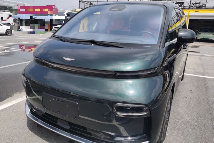 Used Geely Galaxy LEVC L380 2024 140-Degree 6-Seater All-Wheel-Drive Ultra