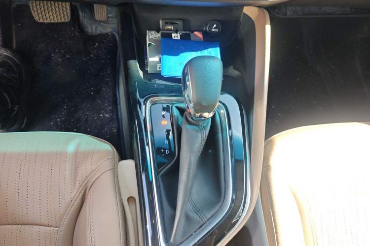 Used Buick GL6 2021 323T Mild Hybrid Connect Luxury Model Gear Lever