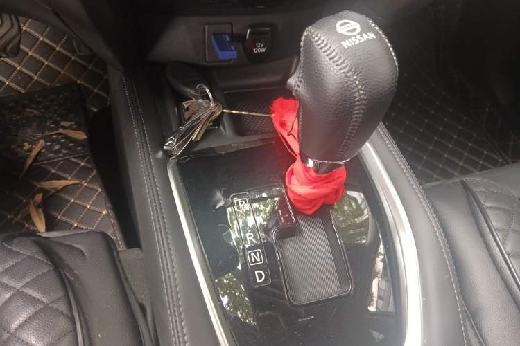 Used Nissan X-Trail 2023 Classic 2.0L Two-Wheel Drive Smart Connect & Comfort Edition