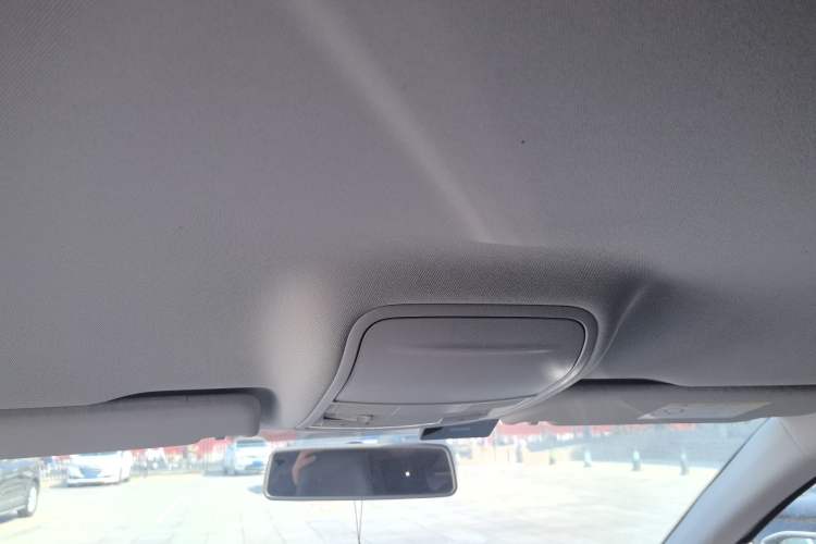 Used Skoda Octavia 2017 1.6L Manual Front-Wheel-Drive Version