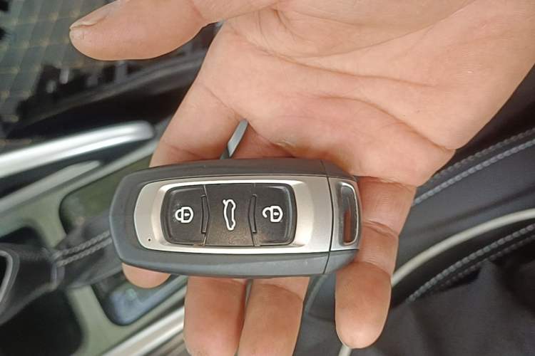 Used Geely Auto Vision X3 2017 1.5L Automatic Elite Model Vehicle Key