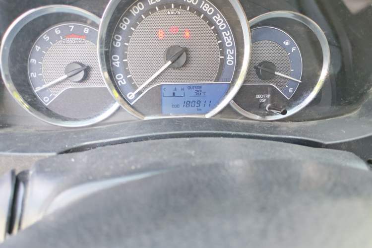 Used Toyota Corolla 2017 Revised Version 1.6L Manual GL Odometer Close Up