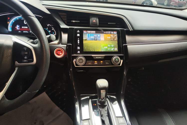 Used Honda Civic 2016 220TURBO CVT Luxury Edition
