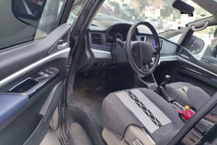 Used FORTHING Lingzhi 2023 M5L 1.6L Base Model 5 Seats
