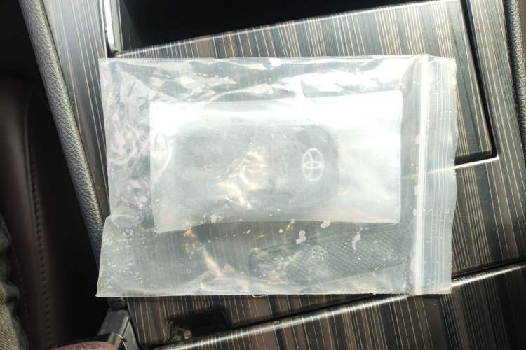 Used Toyota Granvia 2023 2.5L Hybrid Flagship VIP Edition