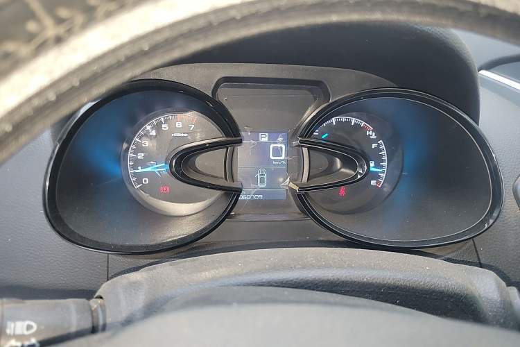 Used Dongfeng Aeolus AX7 2015 2.0L Automatic Zhiyi Trim Instrument Cluster