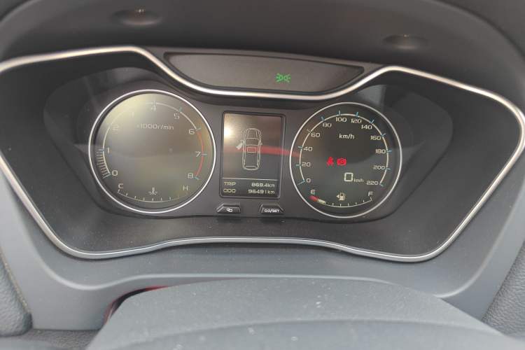 Used Geely Auto Vision X6 2016 1.8L Manual Luxury Model