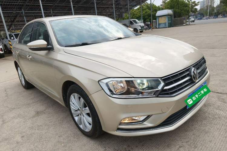 Used Volkswagen Bora 2018 1.5L Automatic Comfort Model Front Right 45 Deg