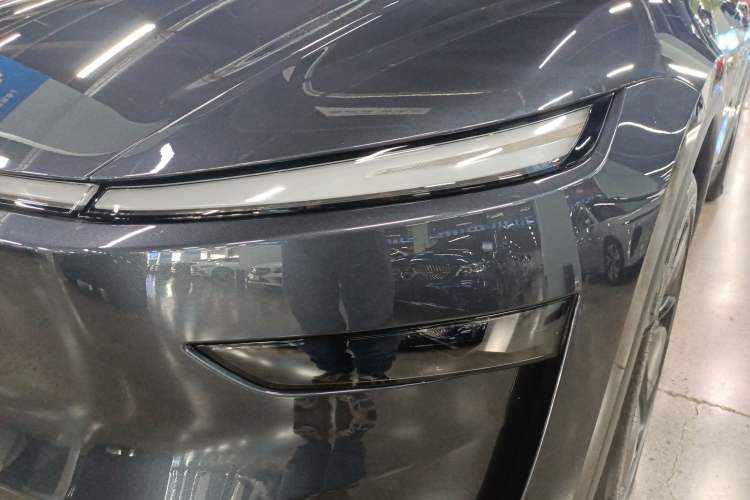 Used Tesla Model Y 2025 Long-Range All-Wheel Drive First Edition