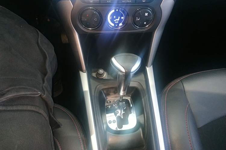 Used Citroen C3-XR 2015 1.6L Automatic Pioneer Model Gear Lever