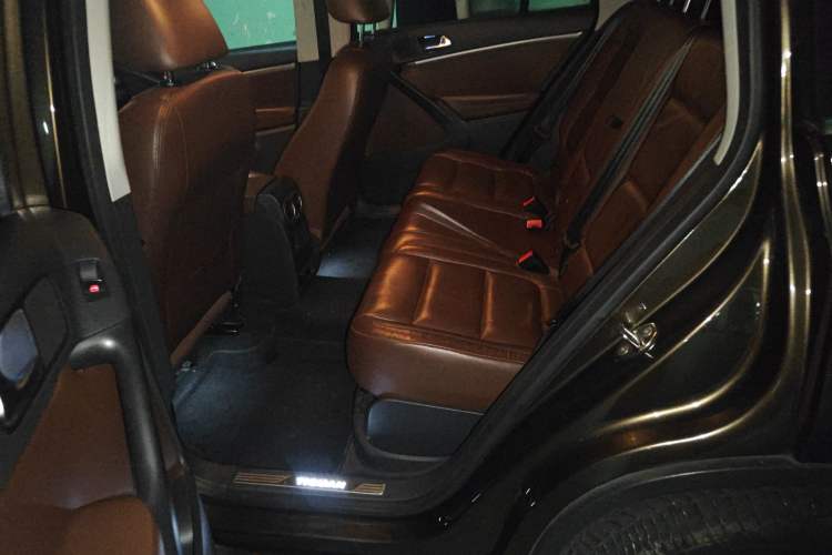 Used Volkswagen Tiguan 2015 1.8TSI Automatic Two-Wheel Drive Luxury Model Left Rear Seat