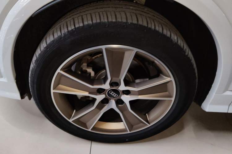 Used Audi Q2L 2023 35TFSI Fashion Dynamic Model
