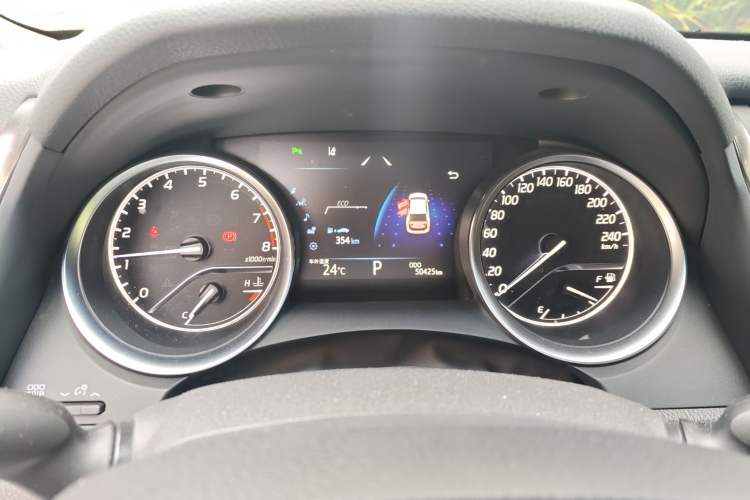 Used Toyota Camry 2018 2.0G Luxury Edition
