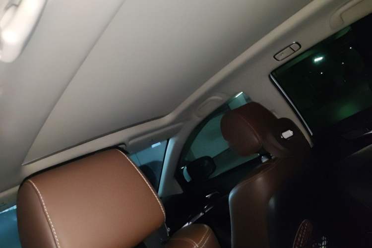 Used BYD Tang New Energy 2015 2.0T Four-Wheel-Drive Flagship Model Headliner