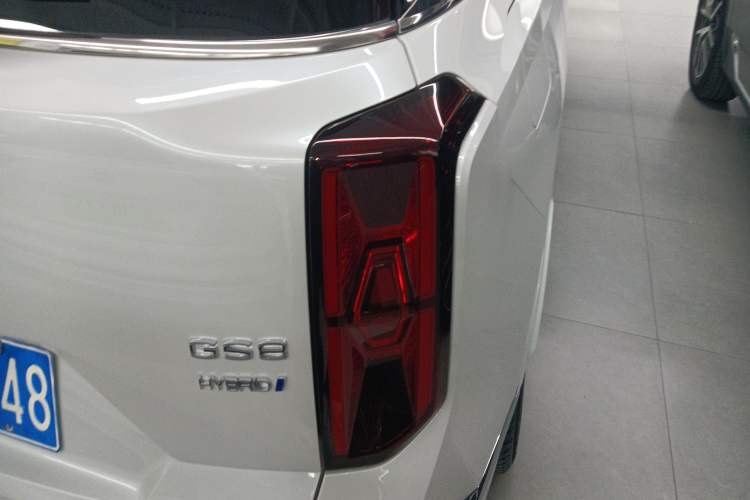 Used GAC Trumpchi GS8 2022 Dual-Engine Series 2.0TM Two-Wheel Drive Prestige Edition (7 Seats)
