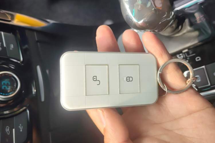 Used BYD Qin New Energy 2015 1.5T Dual-Crown Flagship Plus Edition
