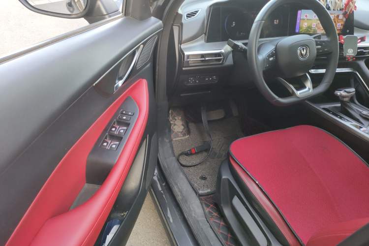 Used CHANGAN CS35PLUS 2021 Blue Whale NE 1.4T DCT Prestige Model
